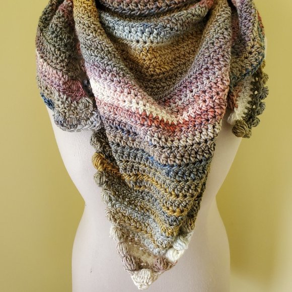 Crochet Theater Triangle Scarf/New - Picture 1 of 10